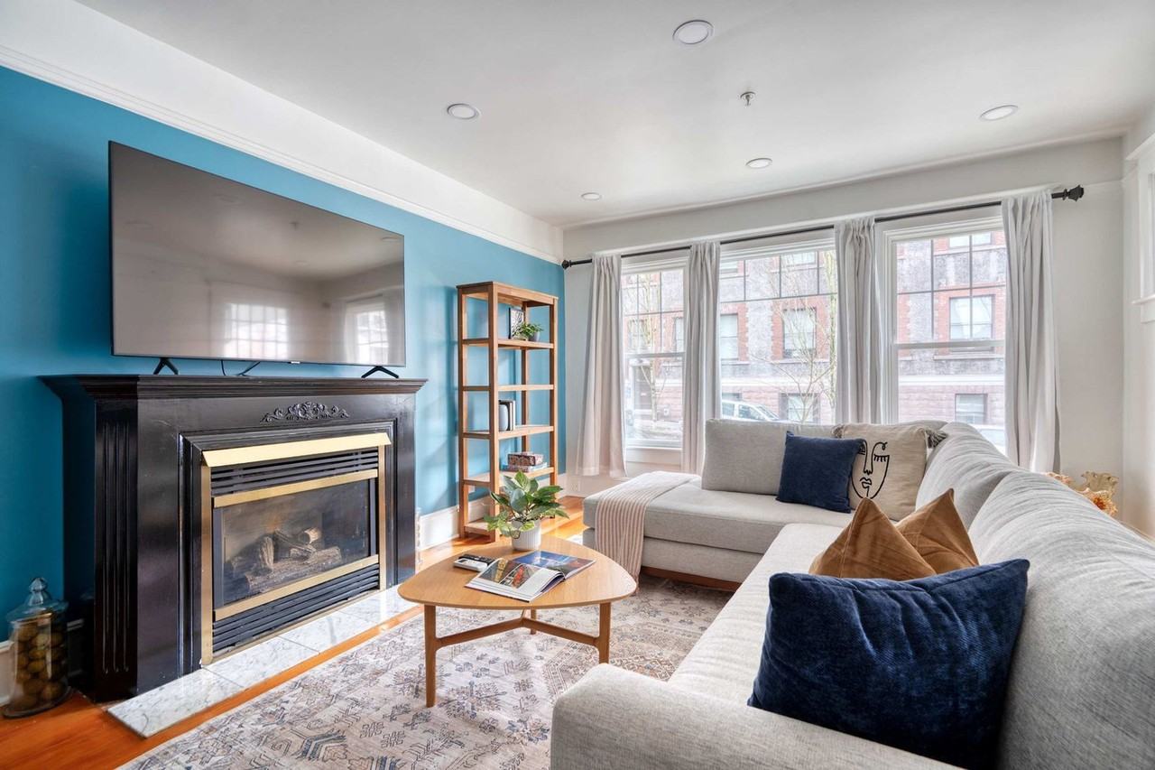 18 Northwest 22nd Place - Photo 4 of 59