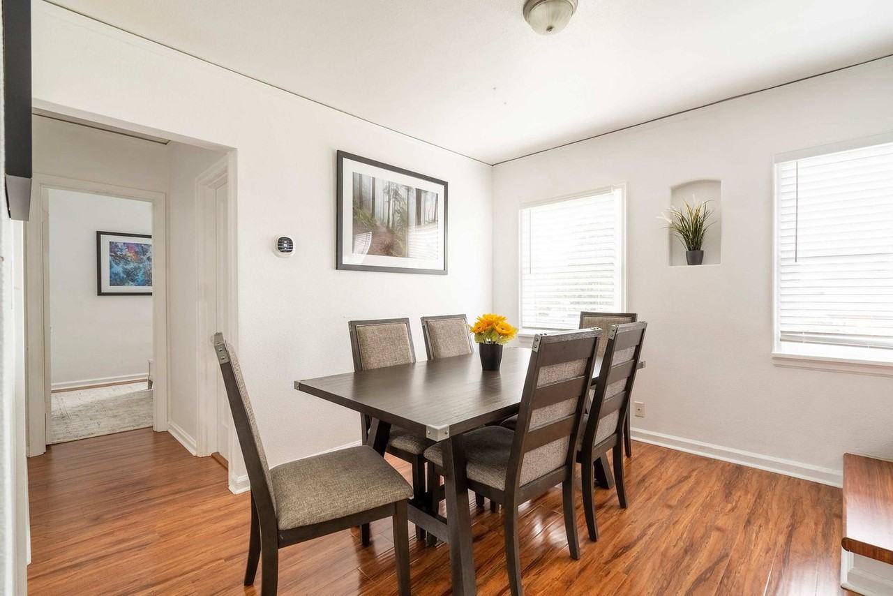 825 Se 49th Ave #1309887P - Photo 6 of 26