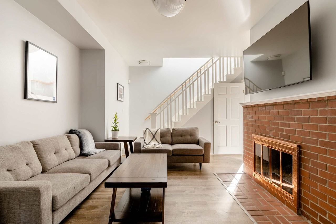 4004 Se Division St #1309873P - Photo 4 of 29