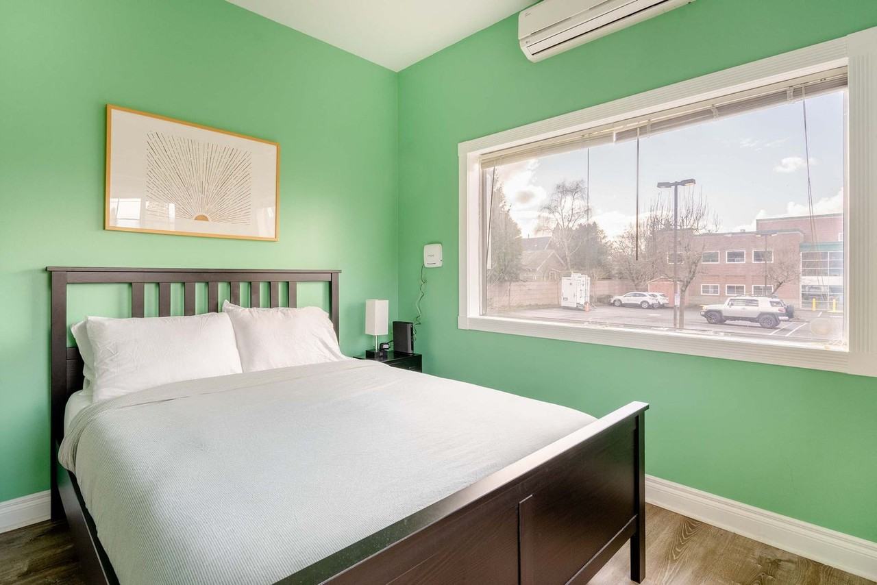 4004 Se Division St #1309873P - Photo 5 of 29