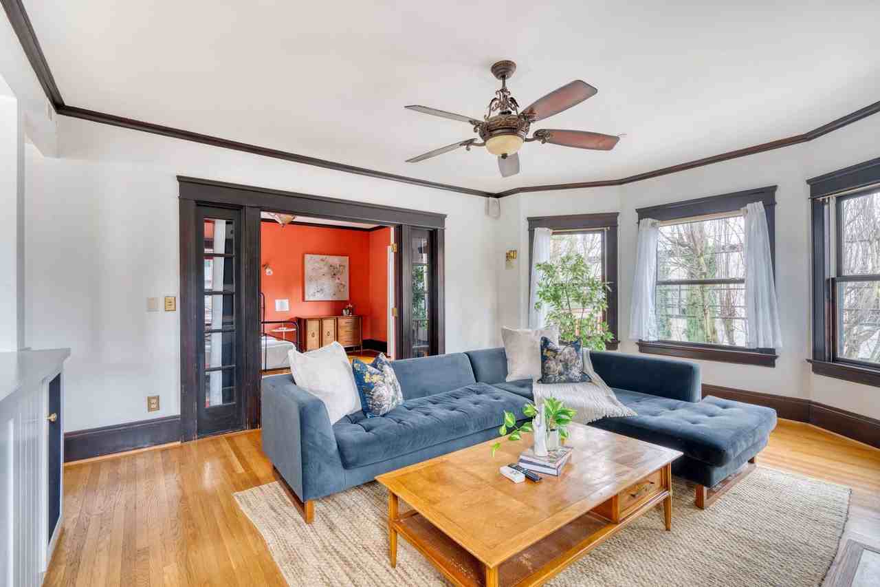 2104 Nw Everett St #1309885P - Photo 4 of 45