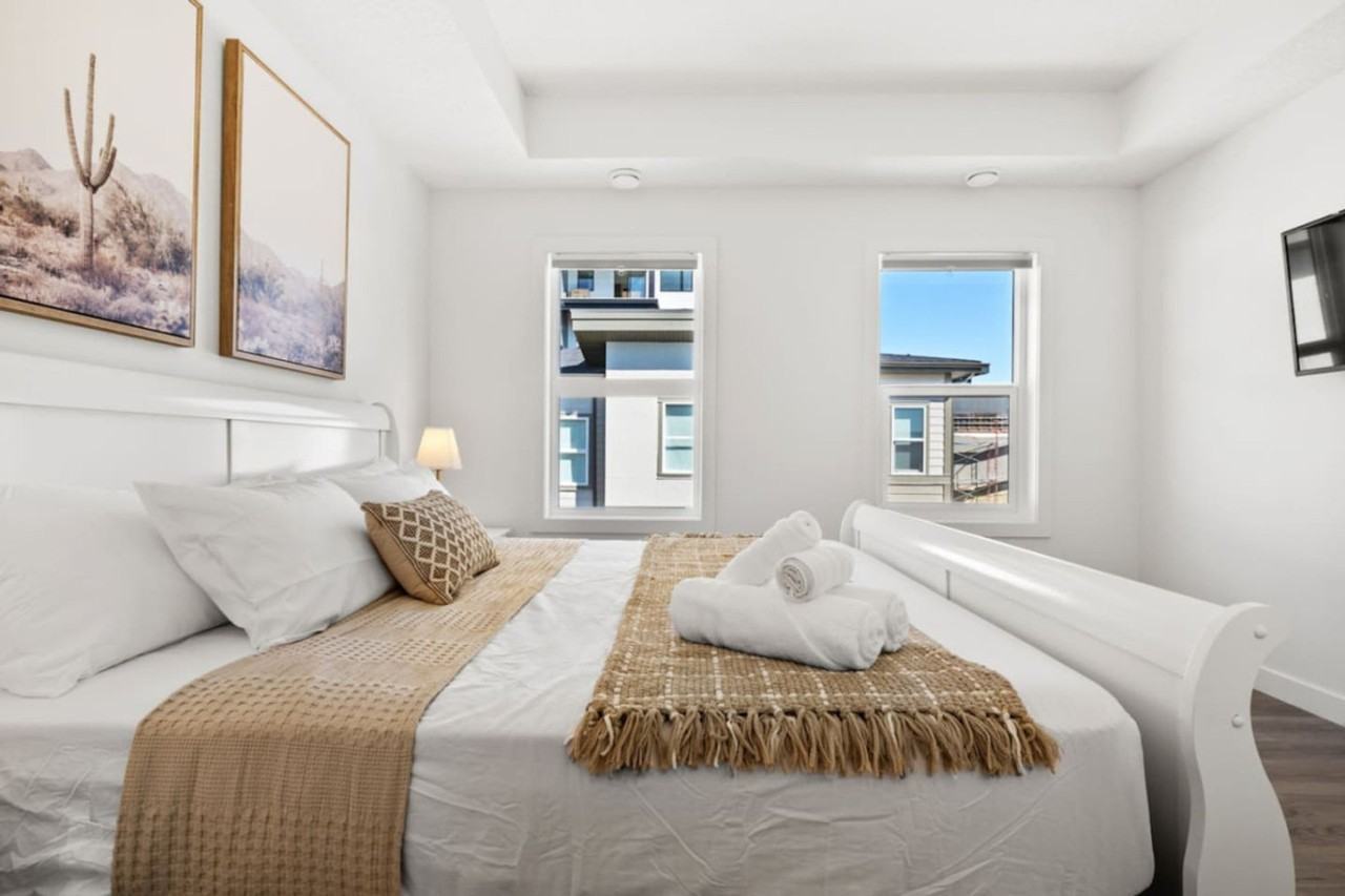 2117 81 Street SW #1314525P - Photo 4 of 39