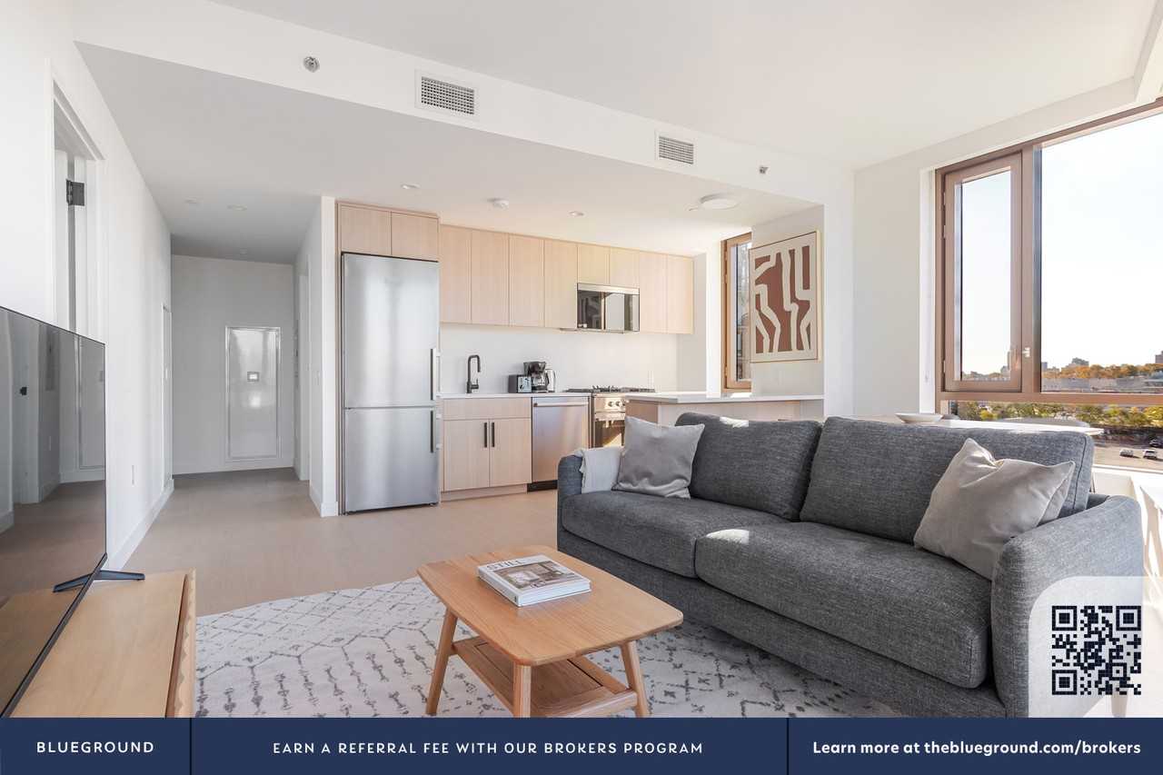 478 Kent Avenue - Photo 4 of 34