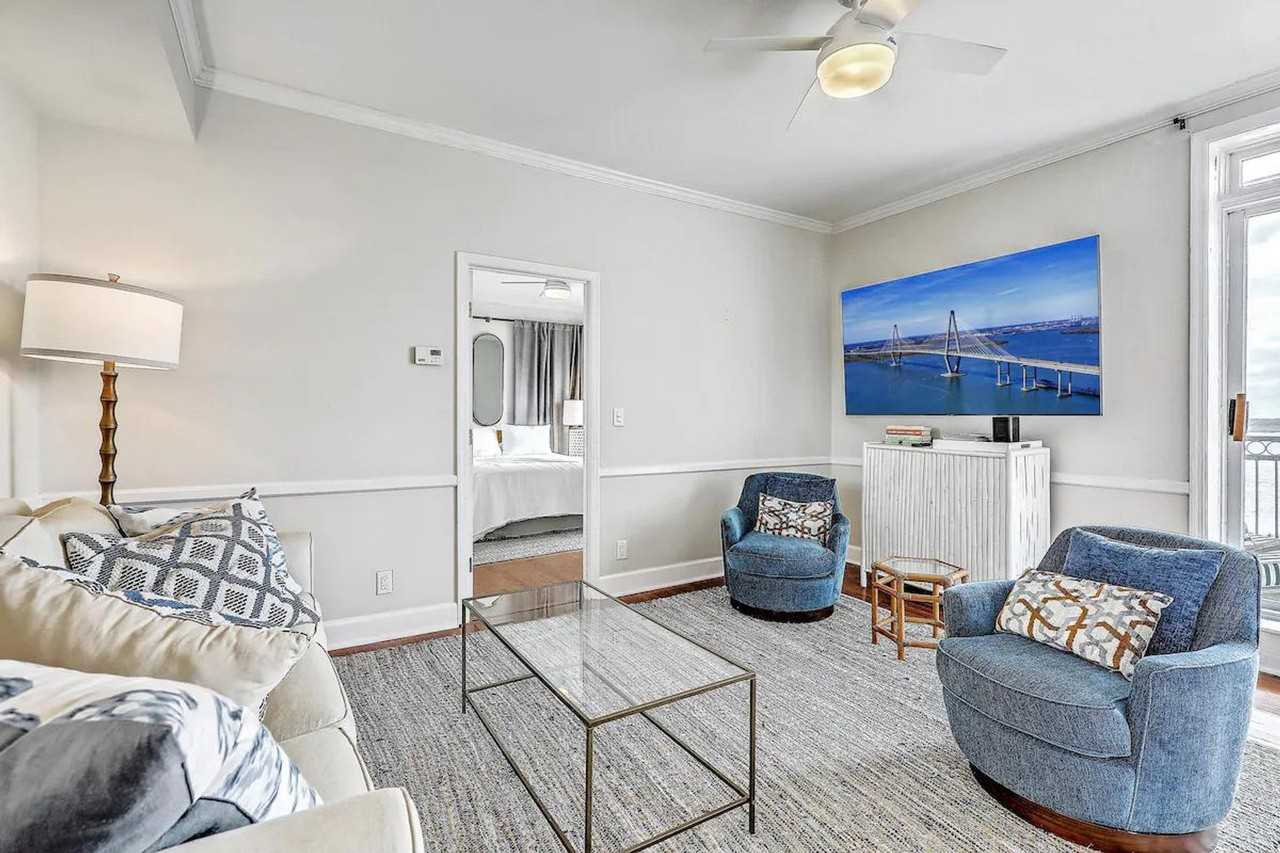 14 Murray Boulevard #1325124P - Photo 4 of 29