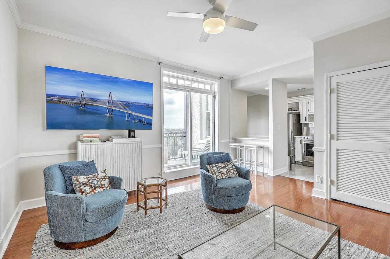 14 Murray Boulevard #1325124P - Photo 2 of 29