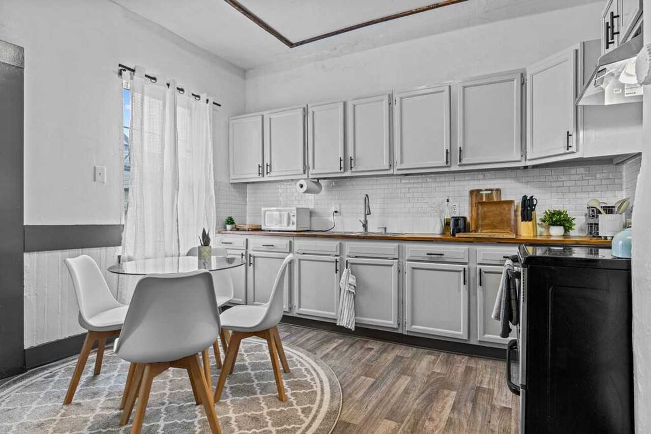 2906 Chestnut St #1328008P - Photo 5 of 18