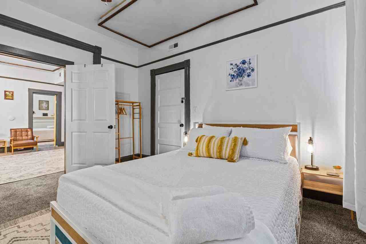 2906 Chestnut St #1328008P - Photo 6 of 18