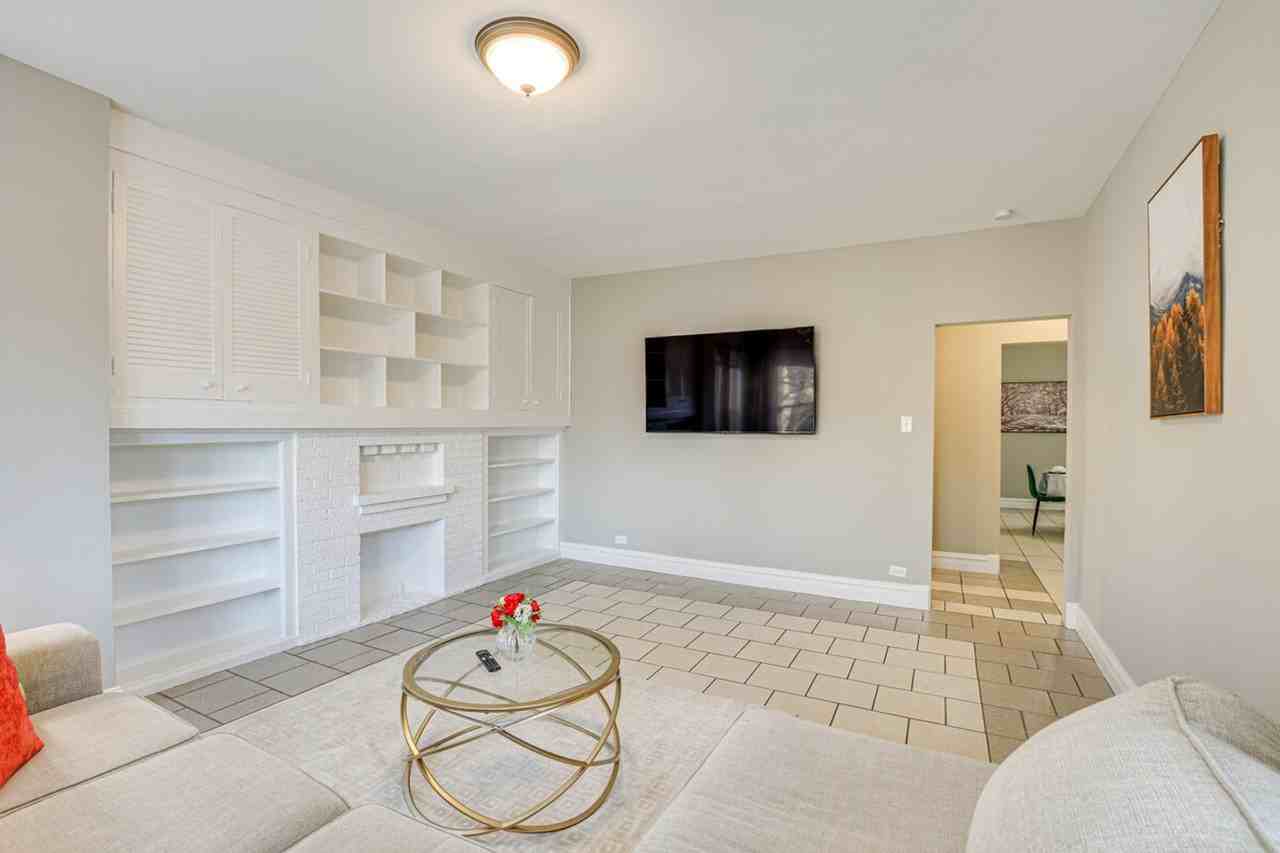 6435 North Leavitt Street #1306789P - Photo 6 of 27