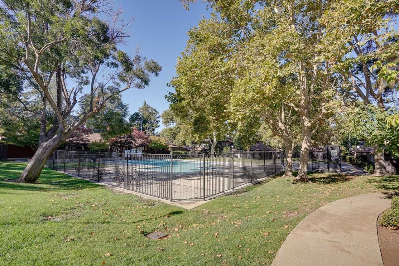 5474 Roundtree Place #1305048P - Photo 6 of 25