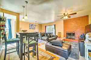 featured image of 2475 Armstrong Pl