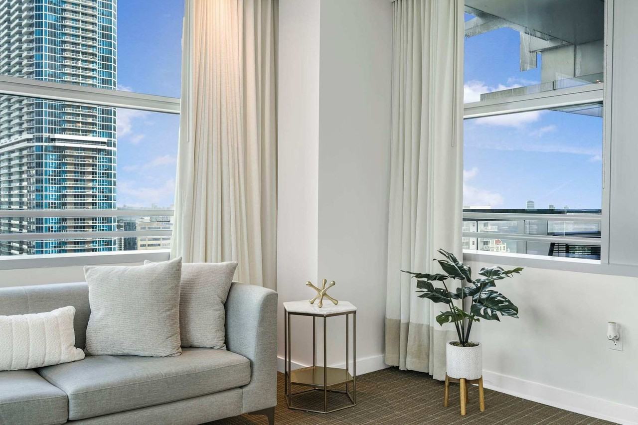 5 Florida Boulevard #1327990P - Photo 3 of 38