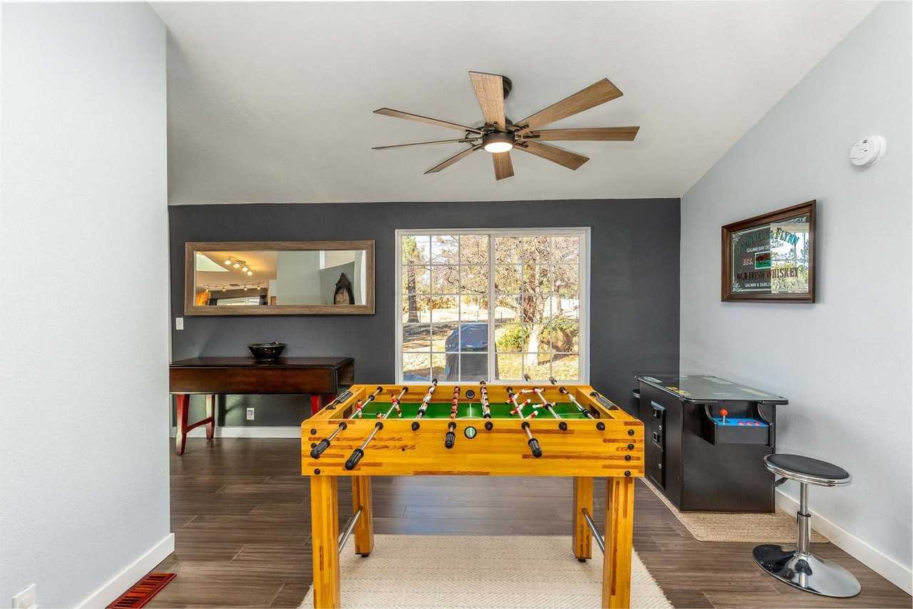 60289 Cinder Butte Rd #1331001P - Photo 2 of 24