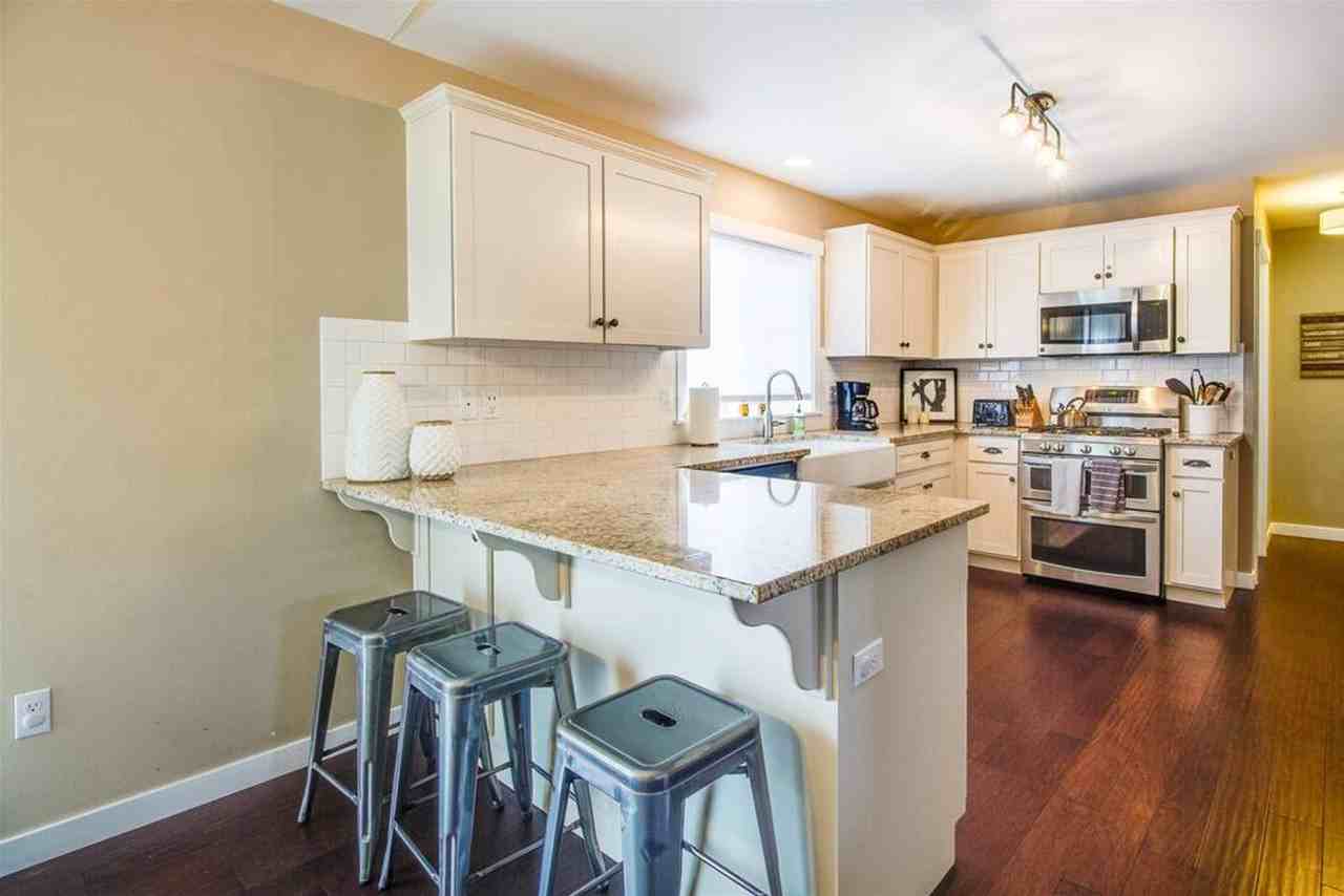 525 Southeast Gleneden Place #1330994P - Photo 4 of 23