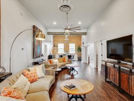 featured image of 1400 Shadow Brook Trl