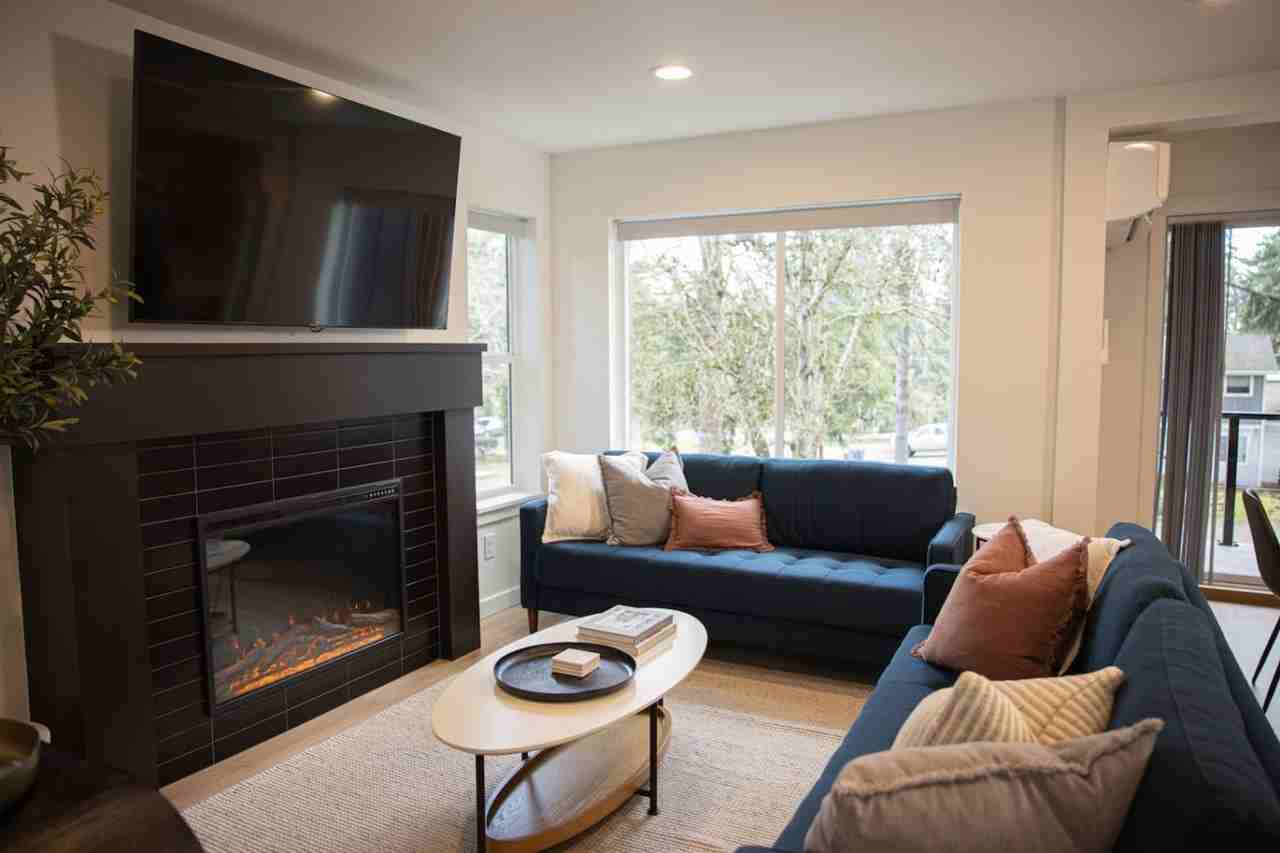 3922 I St #1334343P - Photo 6 of 50