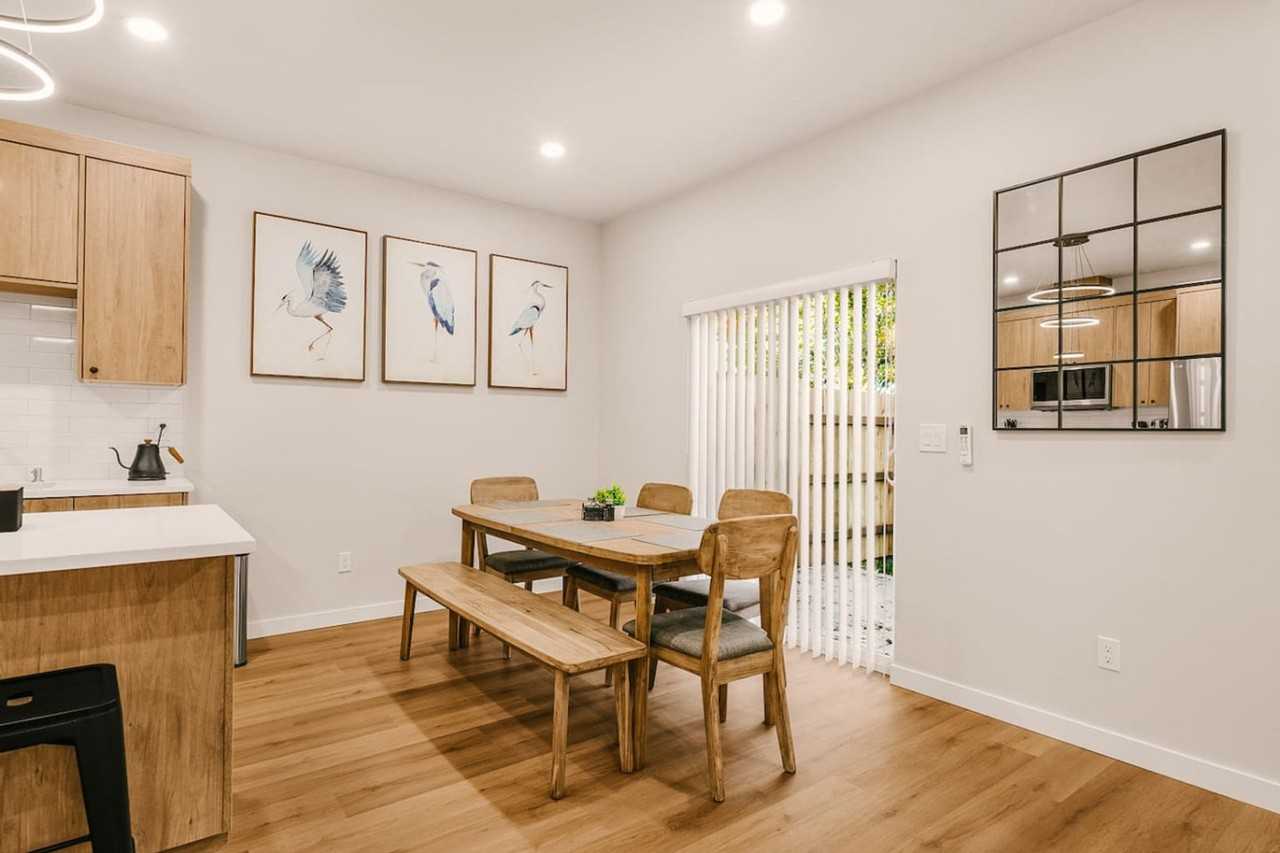 3202 Northwest Division Street - Photo 4 of 40