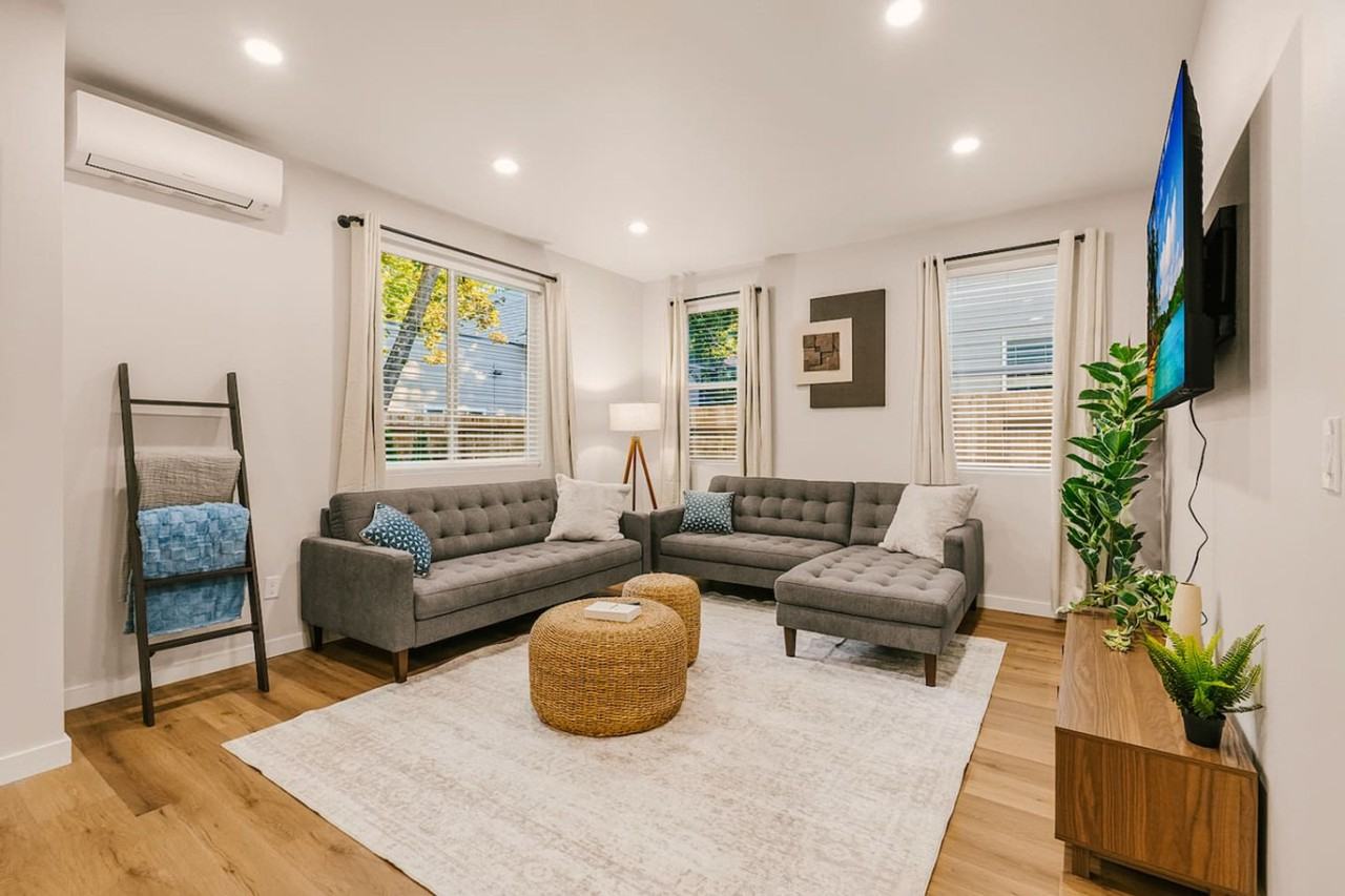 3202 Northwest Division Street - Photo 7 of 40