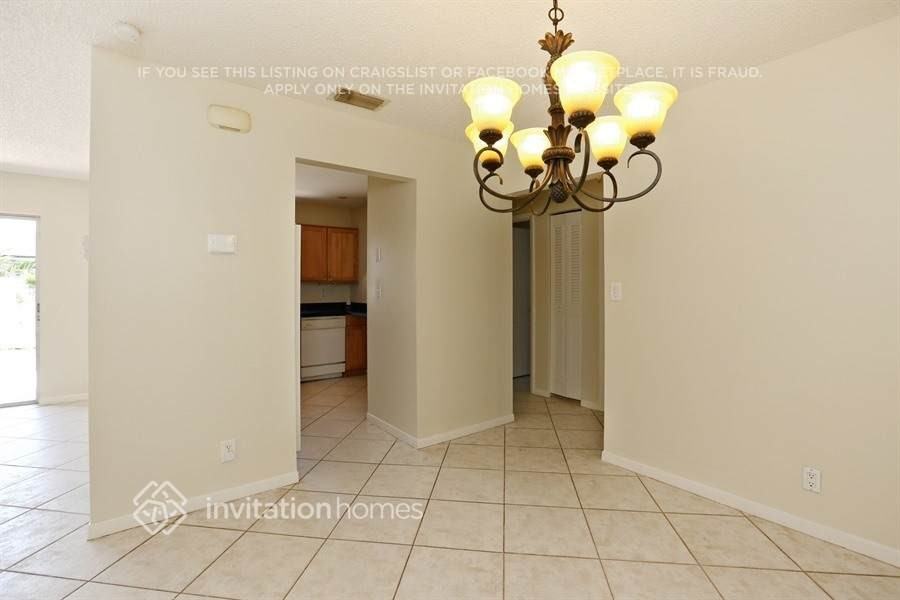 9331 Northwest 43rd Street - Photo 6 of 15