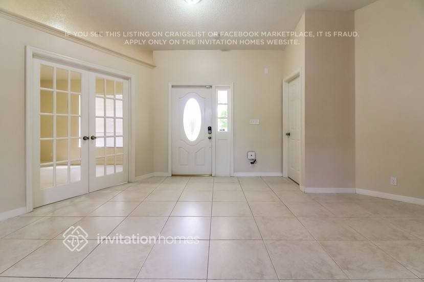 13668 Folkestone Ct - Photo 3 of 16