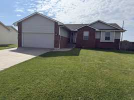 featured image of 816 S Longbranch Dr