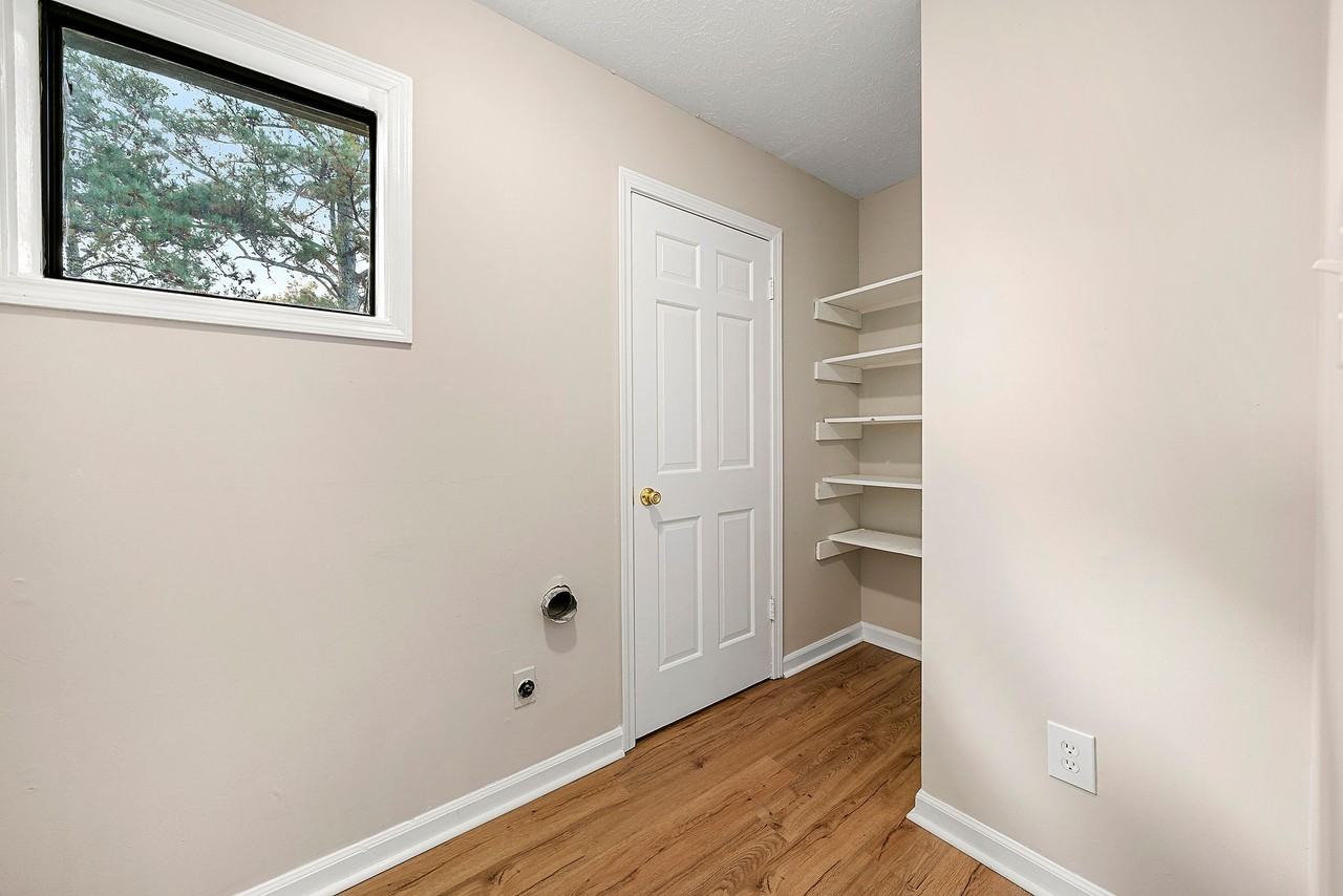 670 Highland Court Northeast #1 - Photo 5 of 33