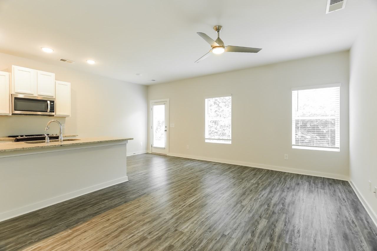 5400 Cedar Creek Dr - Photo 2 of 20