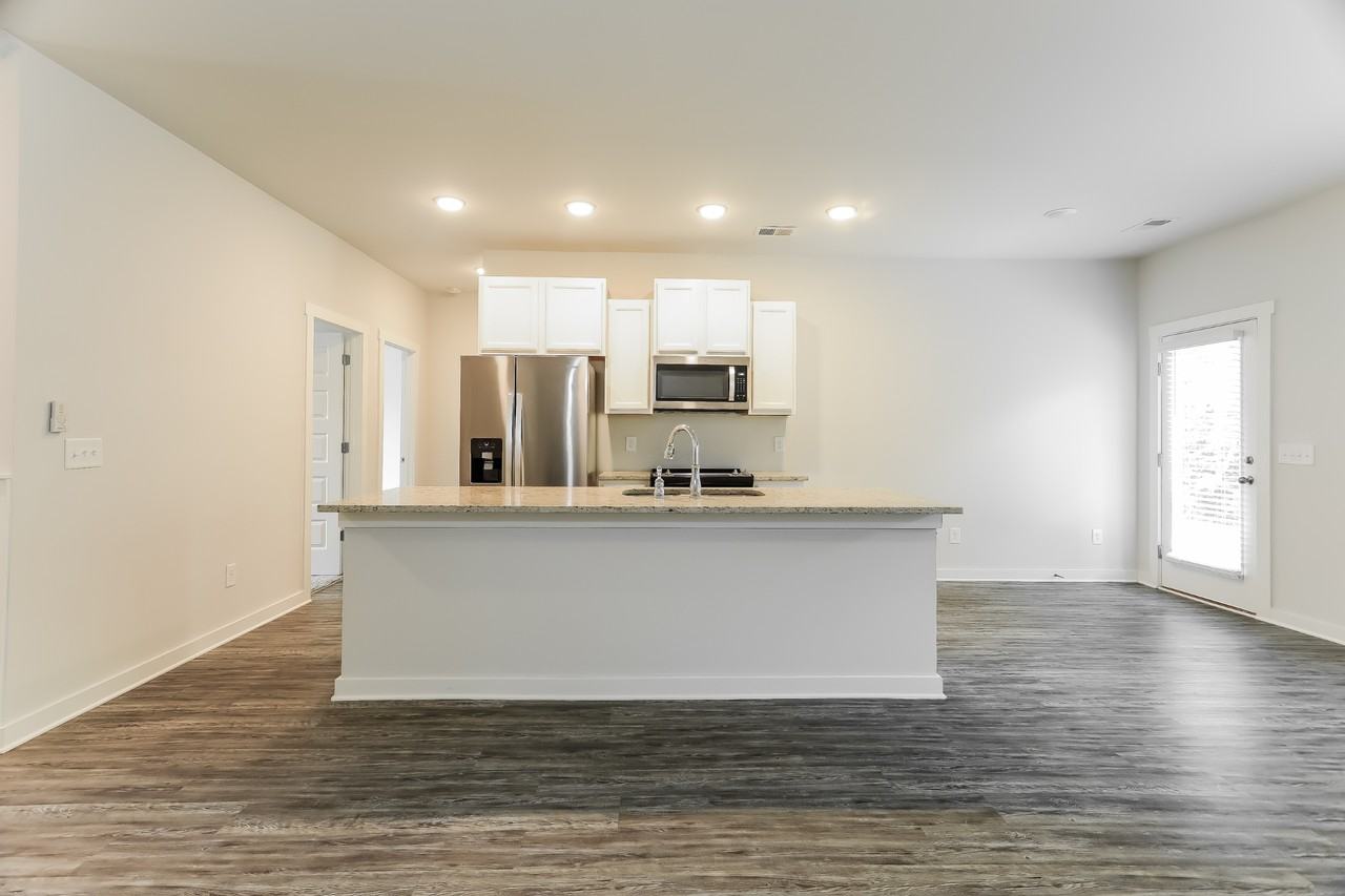 5400 Cedar Creek Dr - Photo 5 of 20