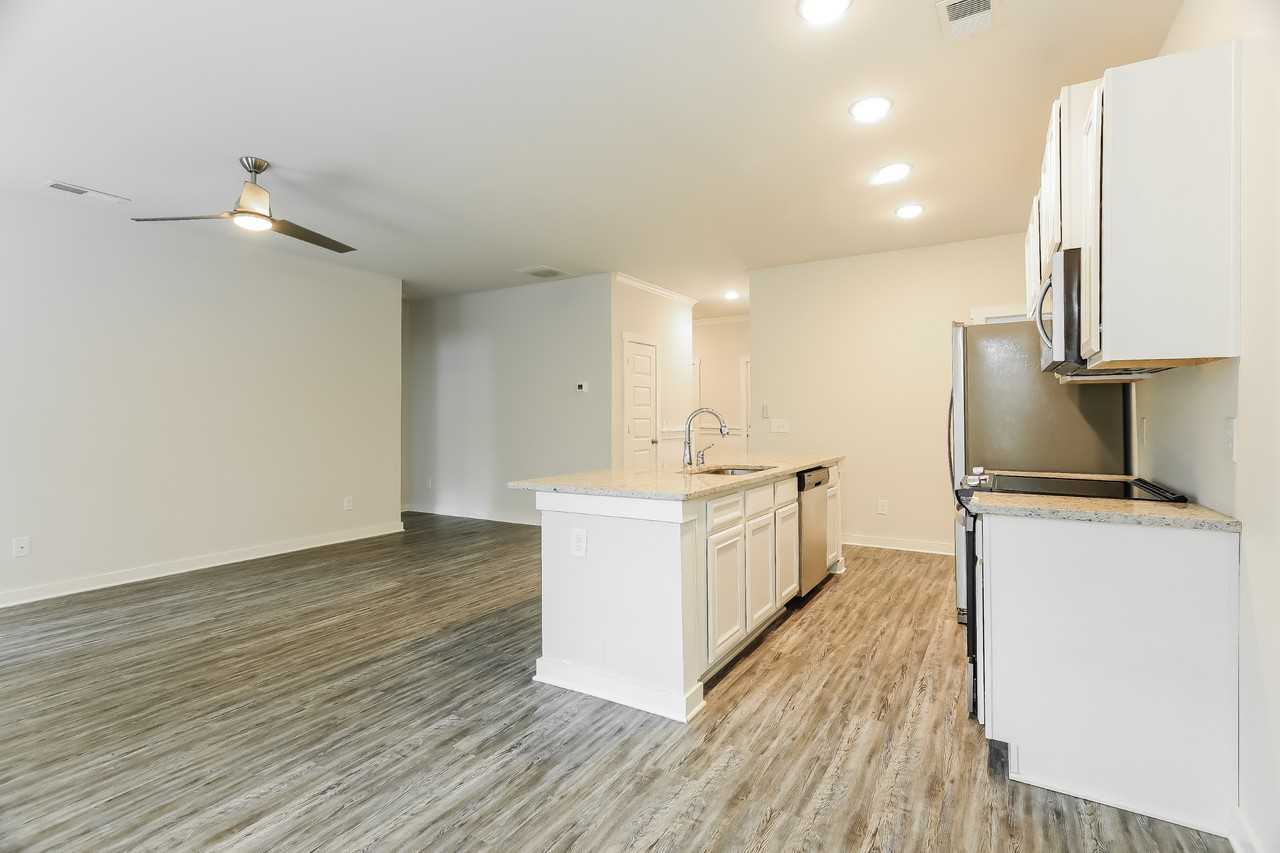 5400 Cedar Creek Dr - Photo 6 of 20