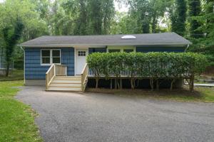 featured image of 258 N Country Rd ##9