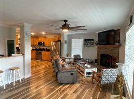 featured image of 40 Kuvasz Weg ##B