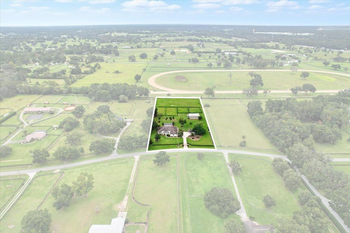 5661 Nw 96th Ln - Photo 2 of 18