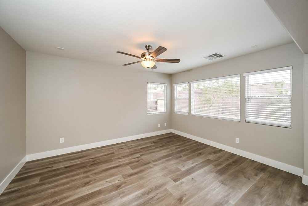 7489 Dune Sunflower Court - Photo 5 of 17