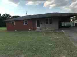 featured image of 701 Oak