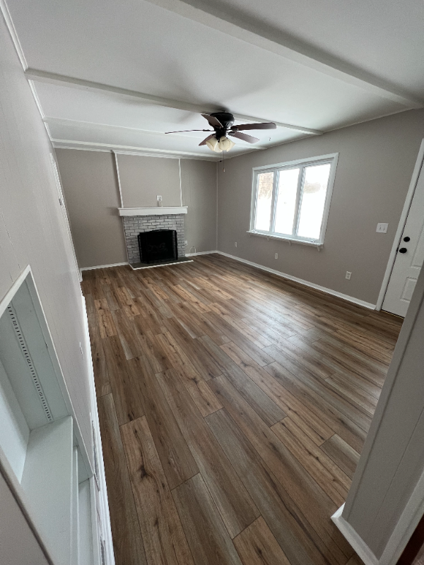 209 Iroquois St - Photo 4 of 15