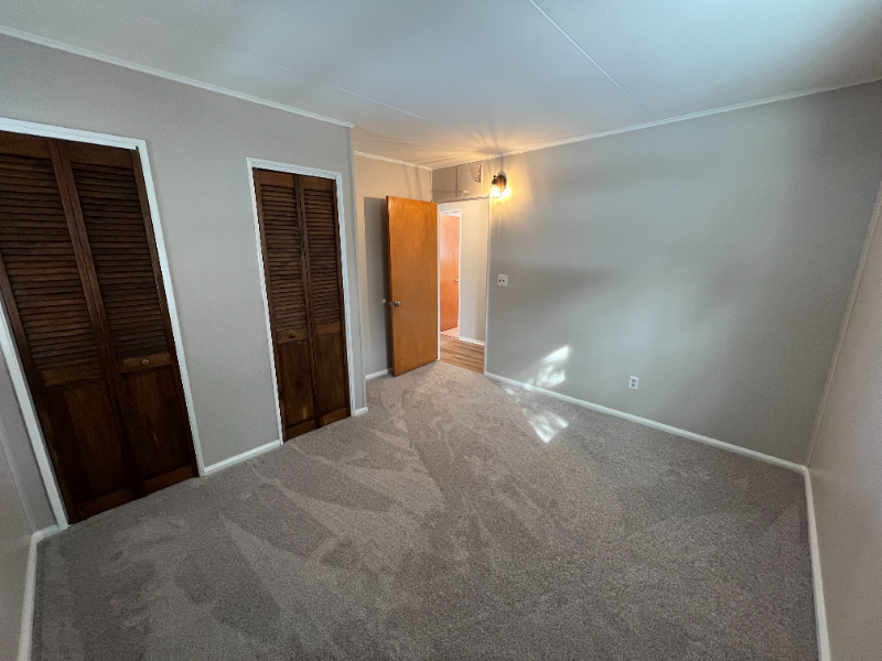 209 Iroquois St - Photo 6 of 15