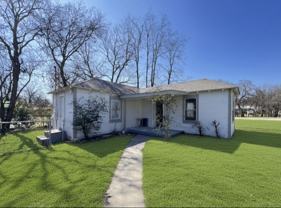 204 Southwest 13th Street #1-2 - Photo 1 of 1