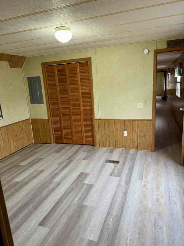 275 Goshen Rd - Photo 4 of 9