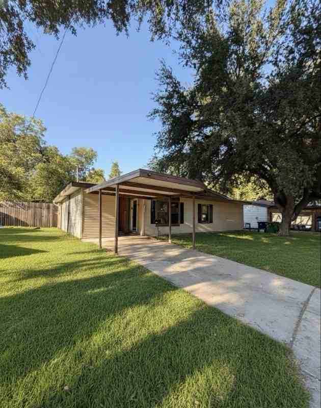 5860 Tracyne Street - Photo 2 of 2