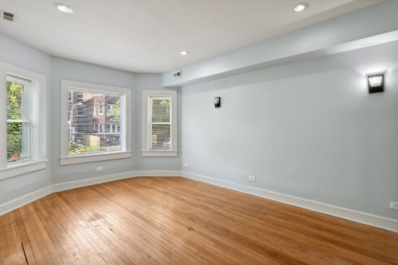 8045 S Maryland Ave #1S - Photo 5 of 11