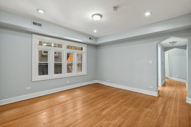 8045 S Maryland Ave #1S - Photo 6 of 11