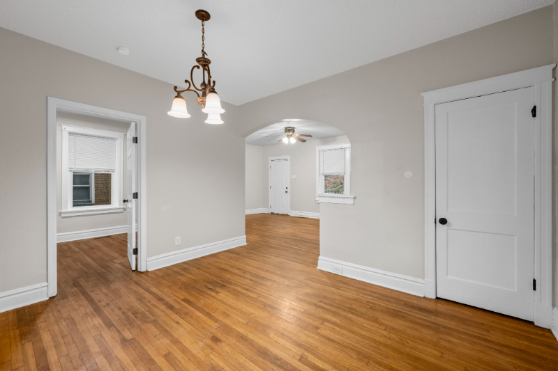 3134 Miami St - Photo 2 of 38