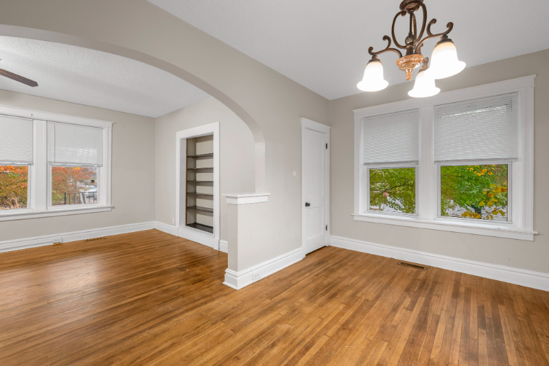 3134 Miami St - Photo 7 of 38