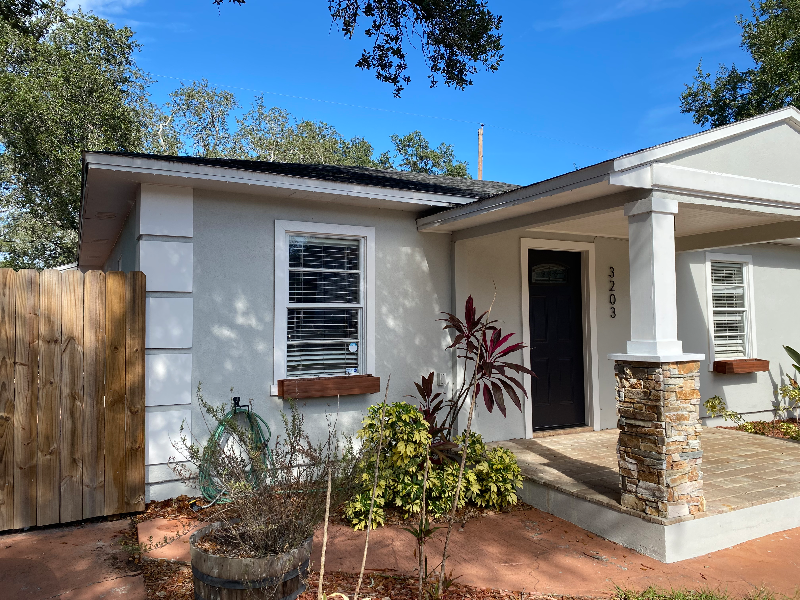 3203 W Hartnett Ave - Photo 3 of 16