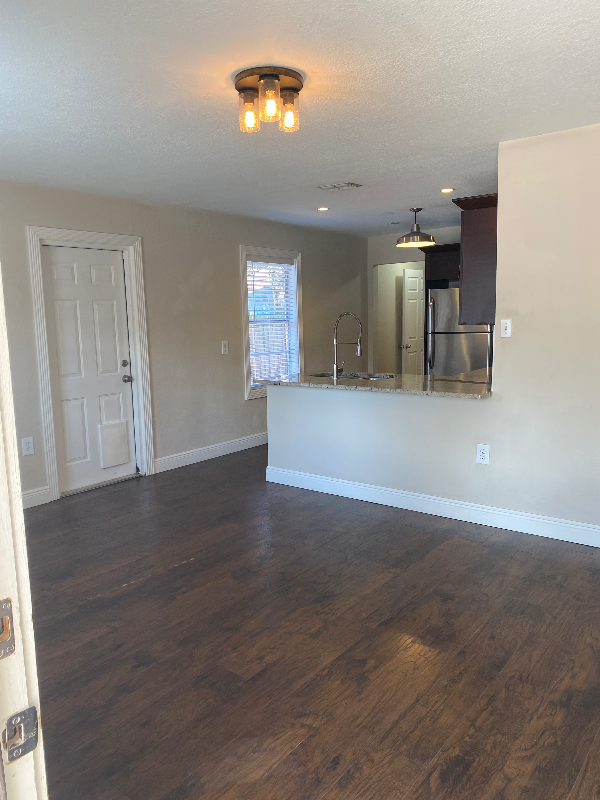 3203 W Hartnett Ave - Photo 7 of 16