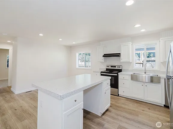 2535 70th Ave Sw #9 - Photo 2 of 14