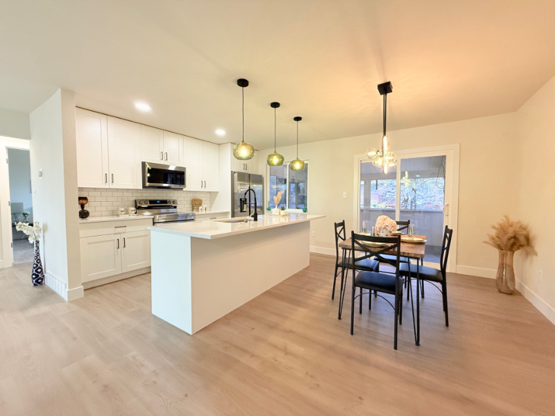 4770 Newton Dr - Photo 2 of 20