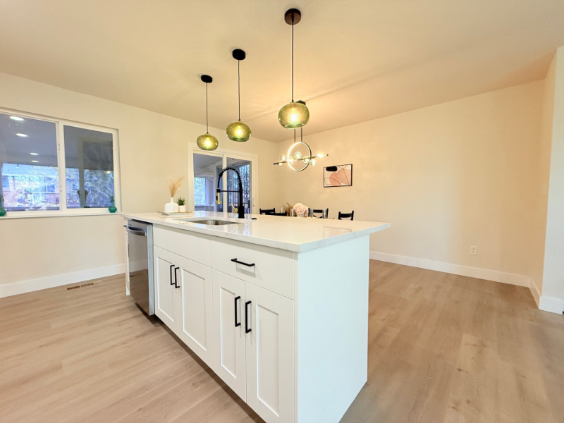 4770 Newton Dr - Photo 6 of 20