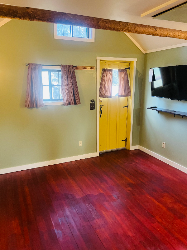 216 South H Street #C - Photo 6 of 19