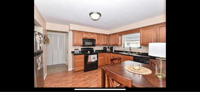 403 N 66th St #A - Photo 3 of 9