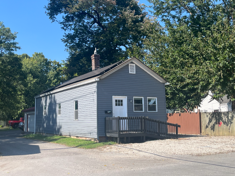 417 East 18th Street - Photo 2 of 10